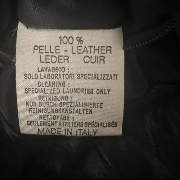 Gianfranco Ferré Quilted Padded Motorcycle Leather Jacket – Black (IT 46) - Picture 15 of 16